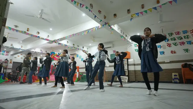 🎵💃 Music & Dance Classes at Dazzling Kidz School: A Fun Way to Grow